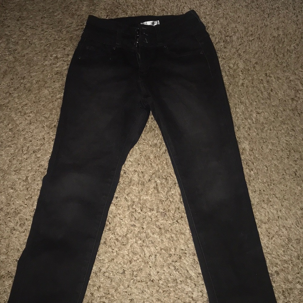 Very Comfortable , Pure Black Skinny Jeans